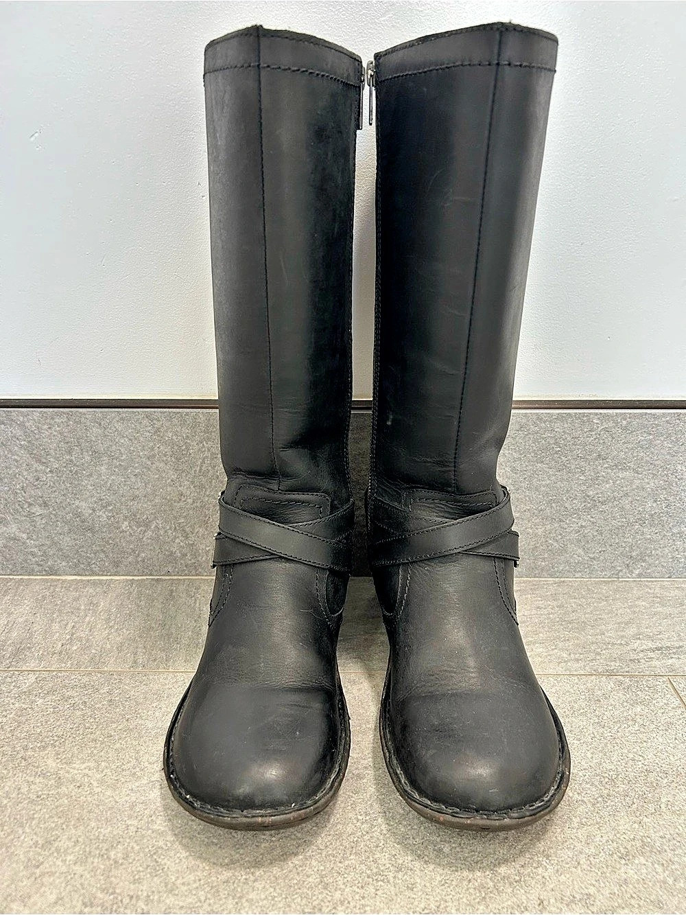 UGG S/N 1005450 Rosen Black Tall Sheepskin & leather Boots US 9